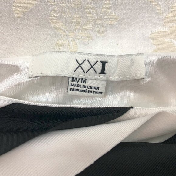Strapless black and white diagonal striped layered mini dress with halter option - Picture 3 of 5